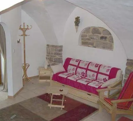 Issiates לינה וארוחת בוקר מונפלייה