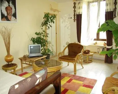 Issiates Bed & Breakfast *