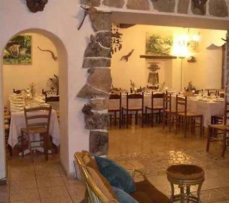 Issiates Bed & Breakfast *